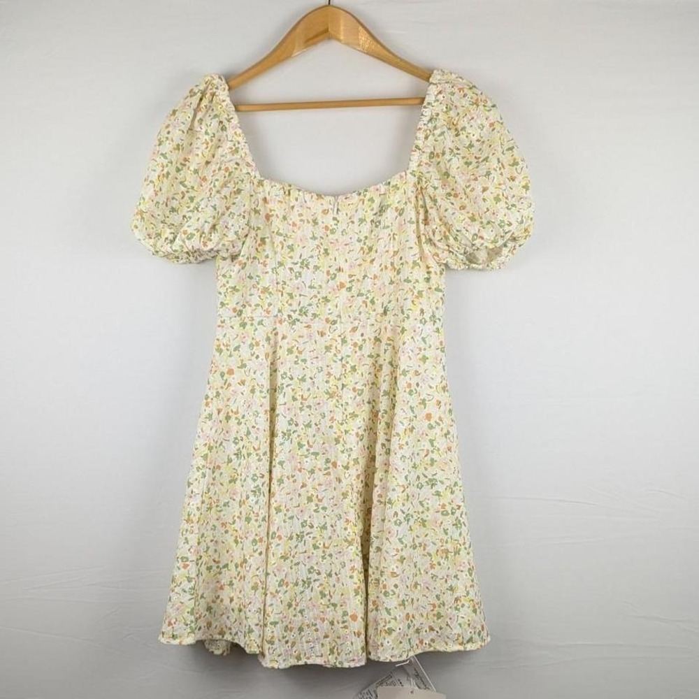 SinceThen NWT Ditsy Floral‎ Puff Sleeve Smocked Mini Dress Medium - Picture 3 of 7